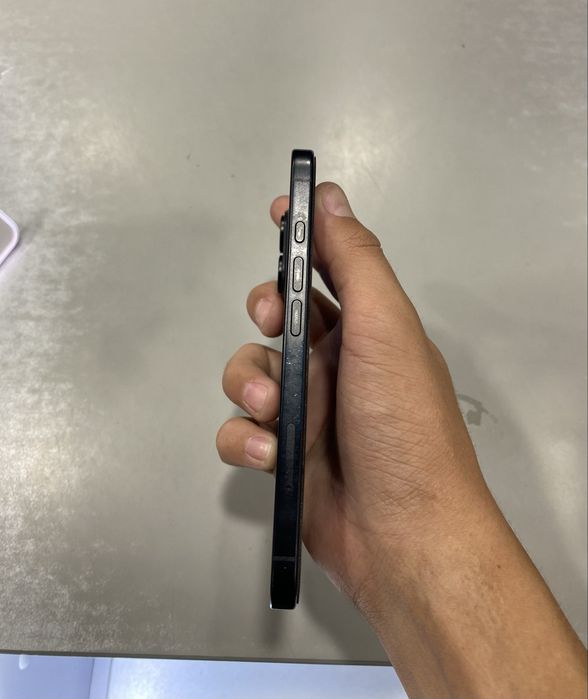 Iphone 16 Space Black