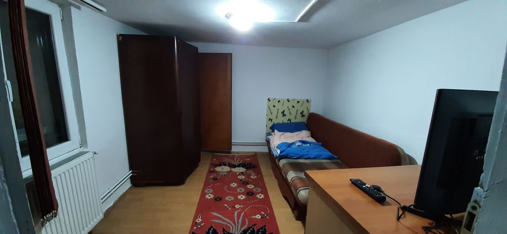 Închiriez chirie la casa