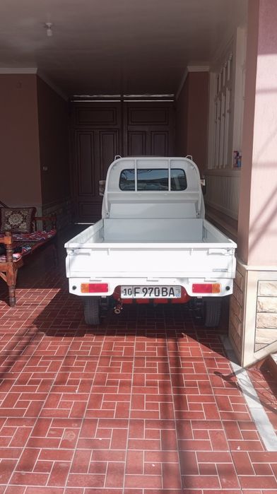 Damas labo sotiladi.