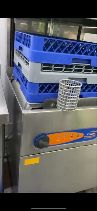 Продаю посудомоечную машину