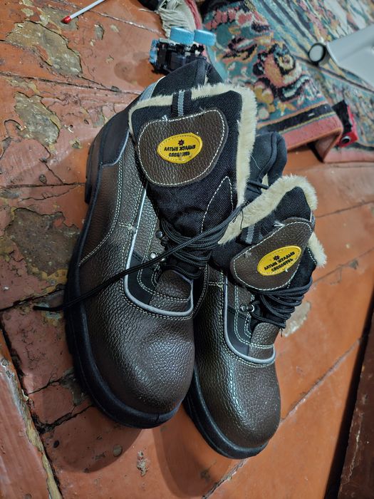 Рабочие ботинки новые 46 размер