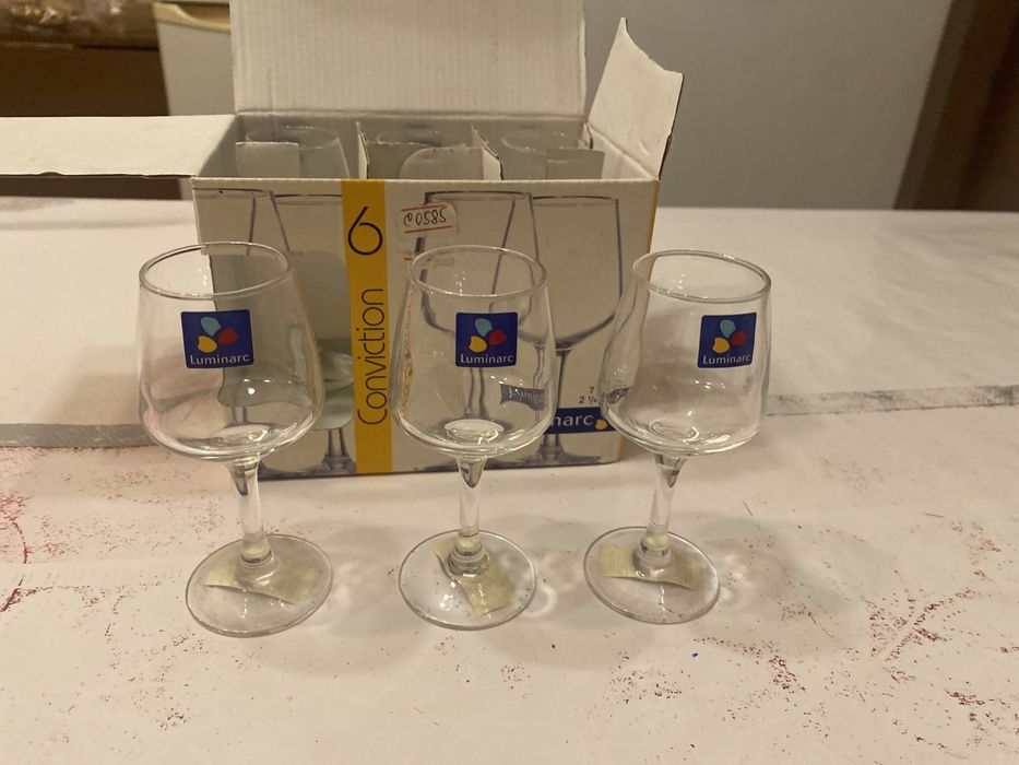 Рюмки . Французское  стекло.