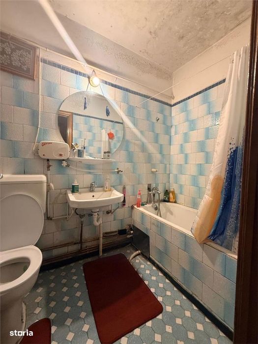 Centru Civic - A . Panu (Judecatorie) , 3 camere  2 bai  76 mp