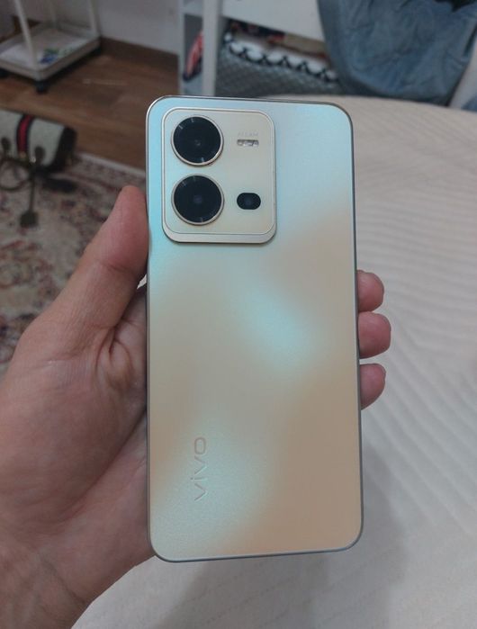 Продам Poco x5 pro, и c75