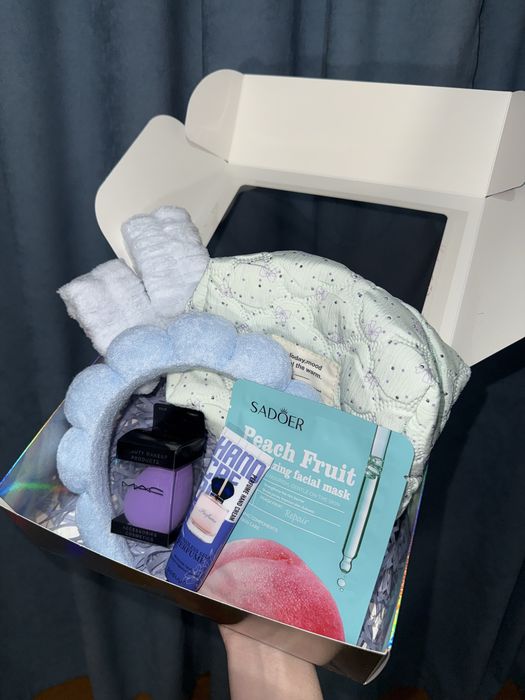 Боксы на 8 марта