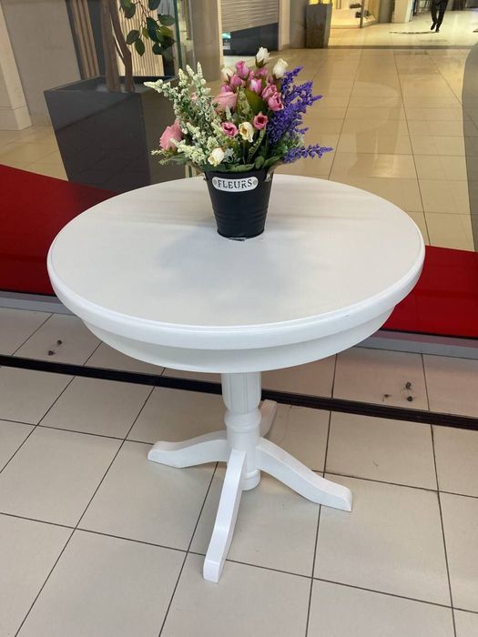 Компактные столы и стулья