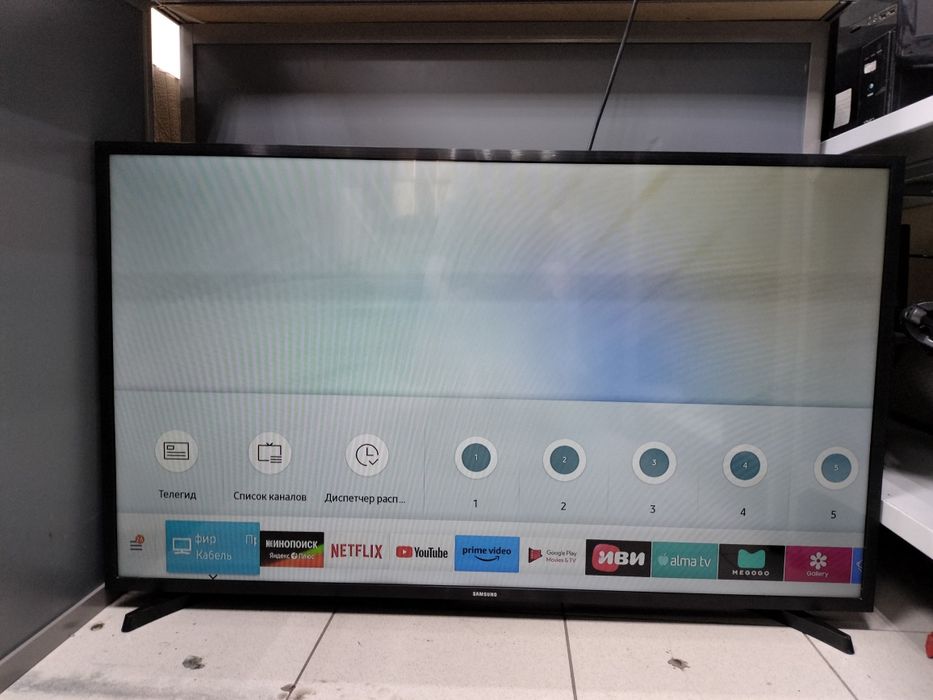 Телевизор Samsung ue43n5300  ломбард
