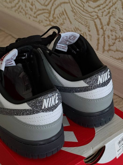 Кроссовки Nike dunk low glitter swoosh