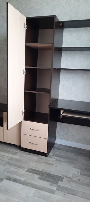 Продам ученический стол