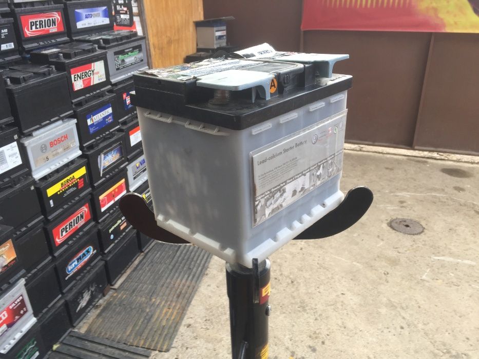 оригинален акумулатор 44ач,гаранция,досатвка,приспадане за стар акумул