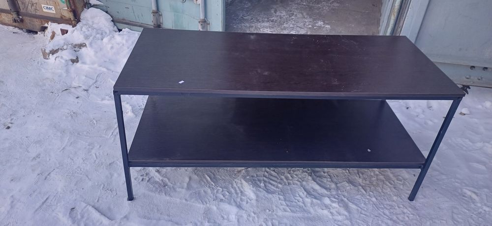 Продам стол железный