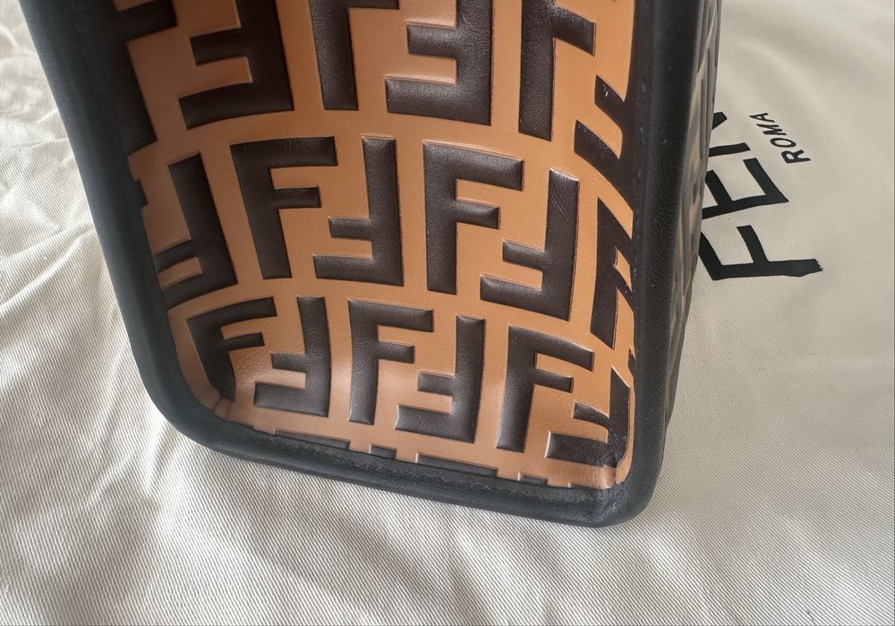 Дамска чанта Fendi