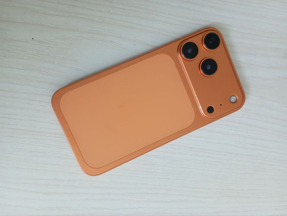 Iphone 11. 17 korpusda