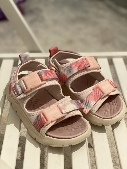 Обувь для девочек кроссовки сандалии ботинки