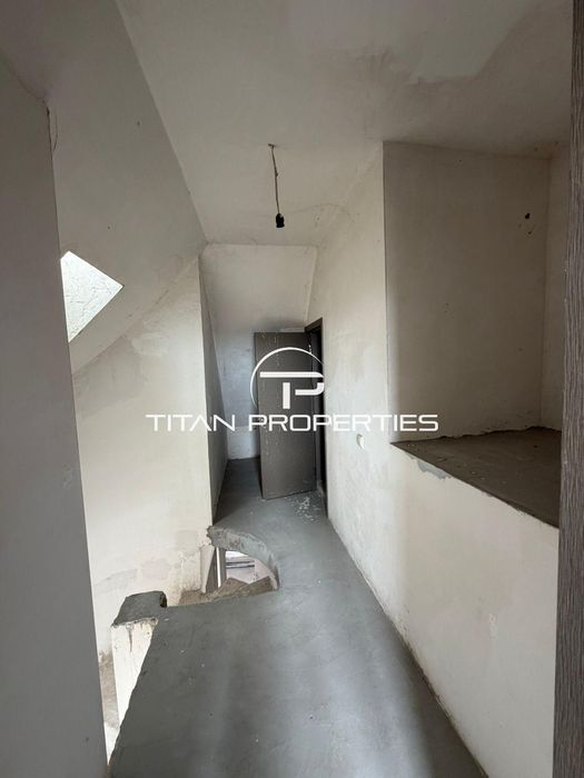 Ексклузивна оферта! Тристаен на 2 нива с АКТ 16 в гр. Айтос