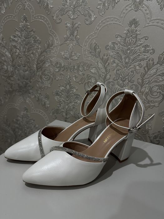 1рет киілген киімдер, срочно сатылады!