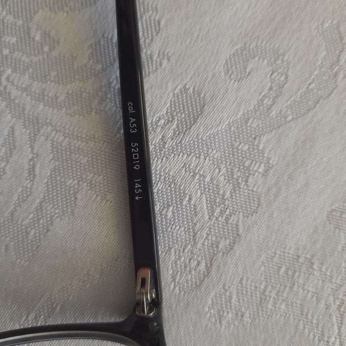 Черна рамка с диаптрични стъкла