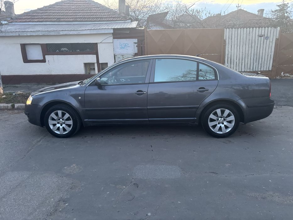 Skoda Superb 1 2003