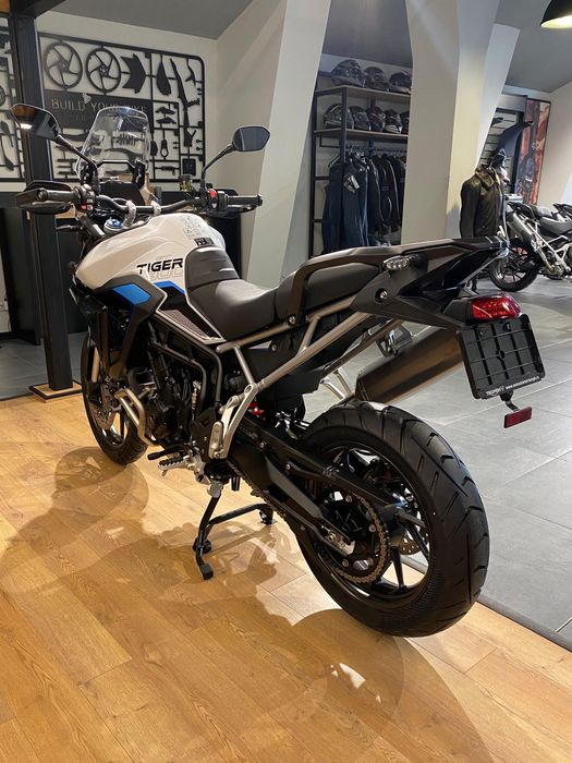 Lichidare Motocicletă Triumph Tiger 900 Alpine Edition 2026 | Bonus accesorii | End Summer Sale