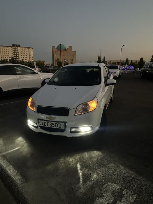 Nexia 3 oq 4 pazitsiya avtomat Srochna sotiladi