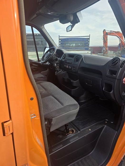 Autoutilitara Opel