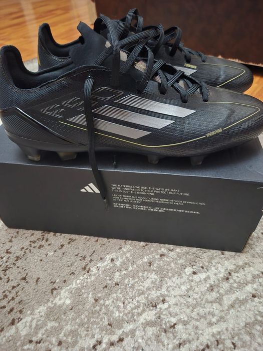 F50 pro, mărimea 44, fg/ag