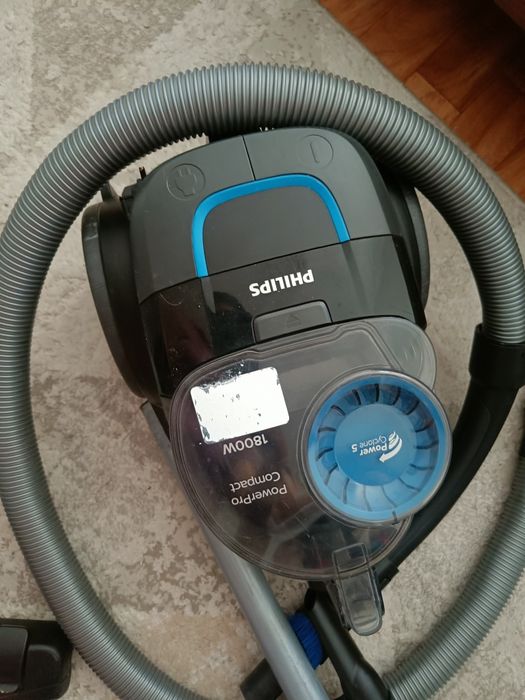 Пылесос Philips PowerPro Compact
