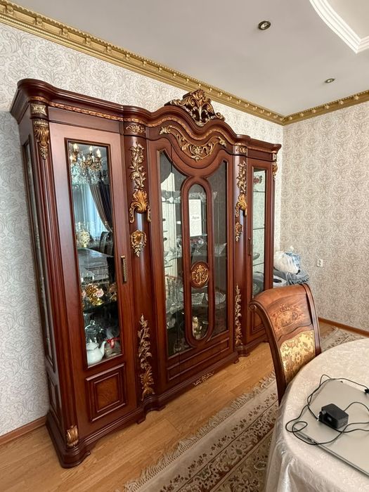 Горка в отличном состоянии Сделано из дерева 
Цена 260.000