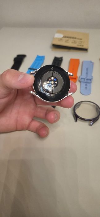 Samsung Galaxy Watch 7 – отлично състояние, с аксесоари и гаранция

Пр