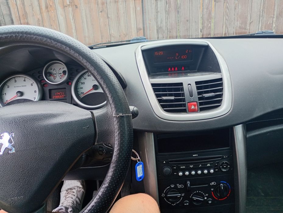 PEUGEOT 207 2009 — imagine 3