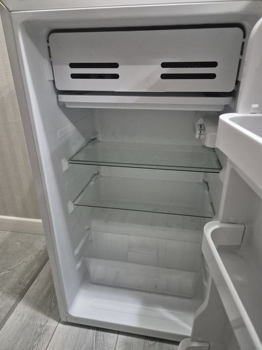 Продам мини холодильник