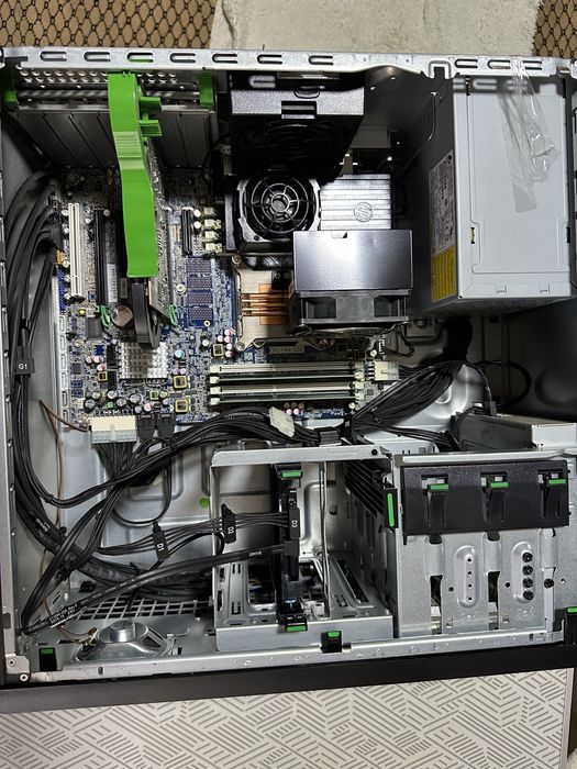 Workstation HP Z420 | Intel Xeon, 8GB RAM, Nvidia Quadro, Windows 11 Pro