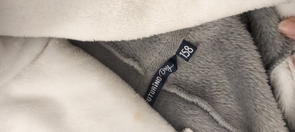 Продам 2 кингуруми за оба 3 тыс