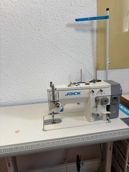 Masina de cusut in zig-zag & liniar Jack JK-20U-53Z