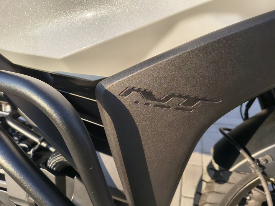 Мотоциклет Honda NT 1100 DCT