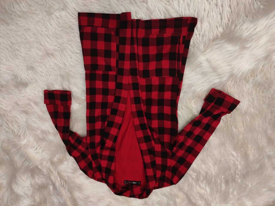 Червена връхна дреха FB Sister