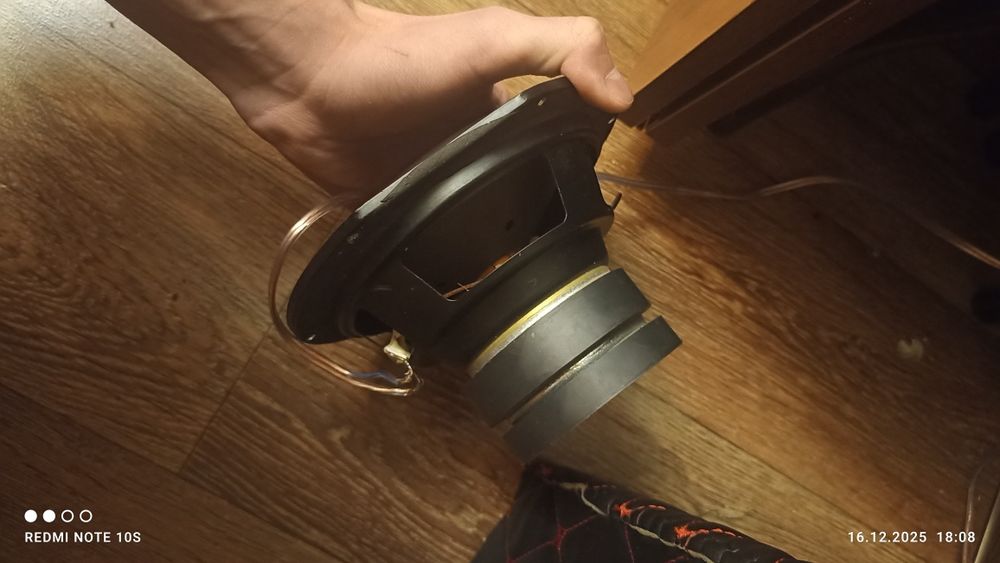 Продам сабвуфер.