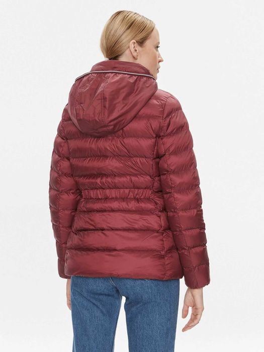 Tommy Hilfiger женско зимно яке размер L