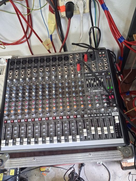 Mixer profesional pasiv cu 16 canale Mackie proFX 16
