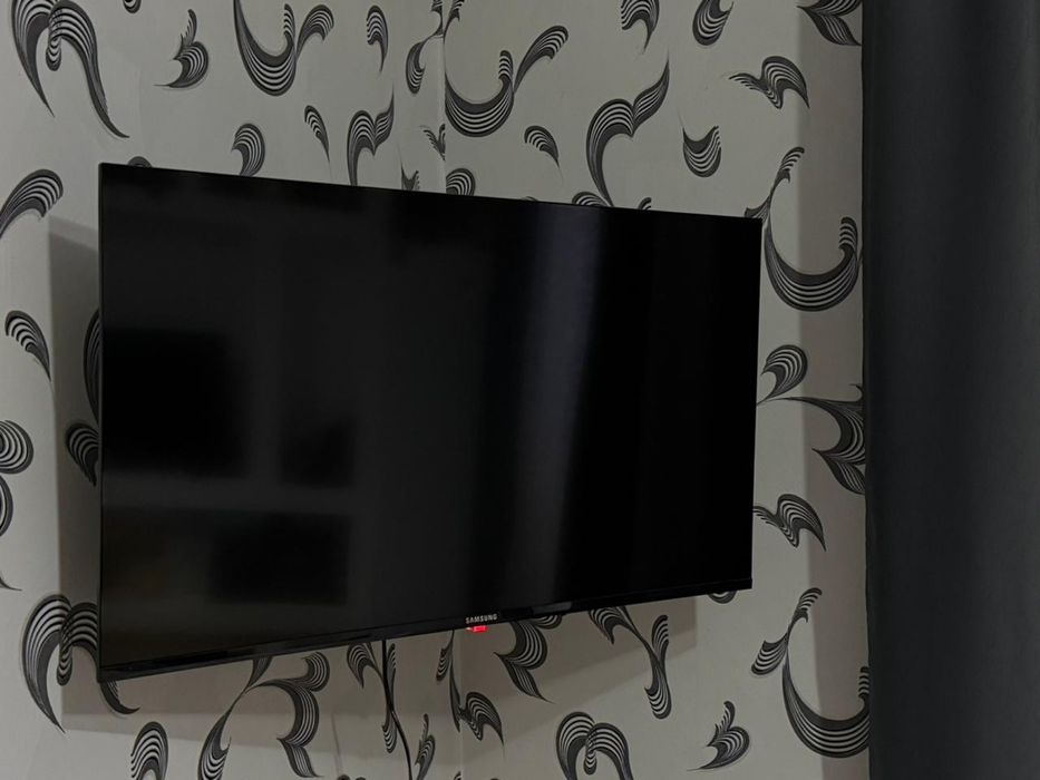 Продам смарт телевизор