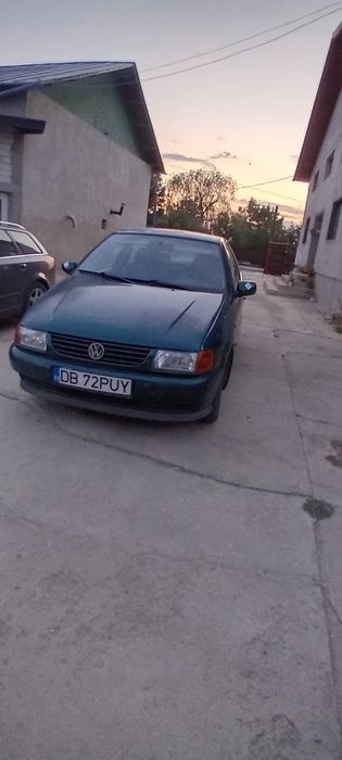 Volkswagen Polo 1989 benzină, 604 € — imagine 1