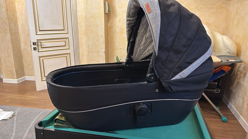 Коляска 3 в 1 СРОЧНО