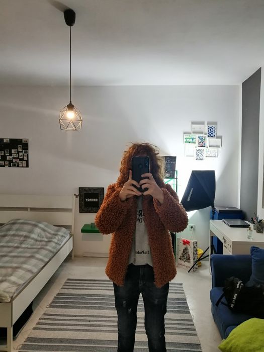 Рошаво късо палто