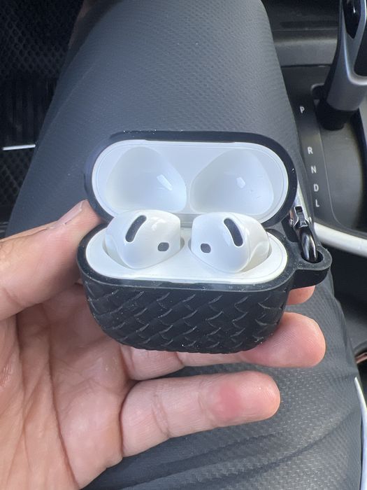 Air pods 4 anc orginal
