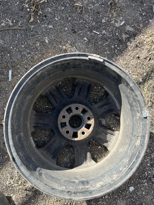 Продам комплект дисков R17