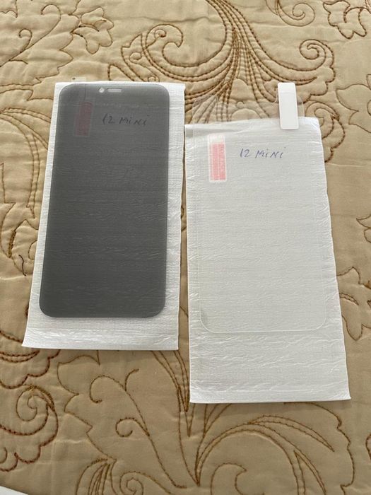 Folie sticla simpla sau antispy privacy husa magsafe iPhone 12 mini