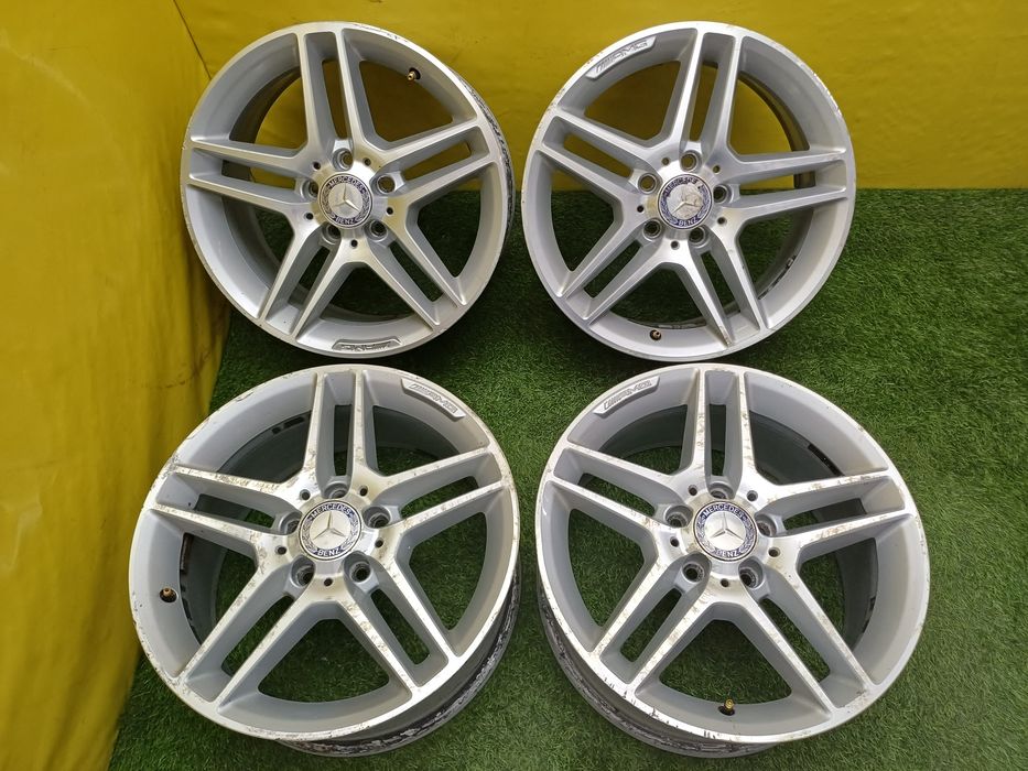 Диски R17 5x112 разноширокие на Mercedes.