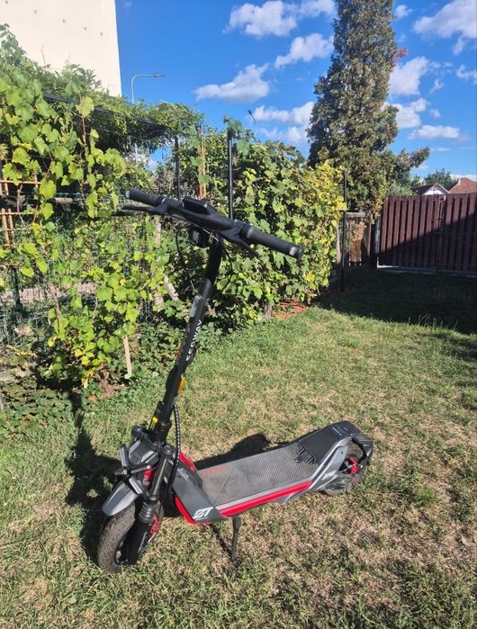 Vând trotinetă electrică SEGWAY ZT3 Pro