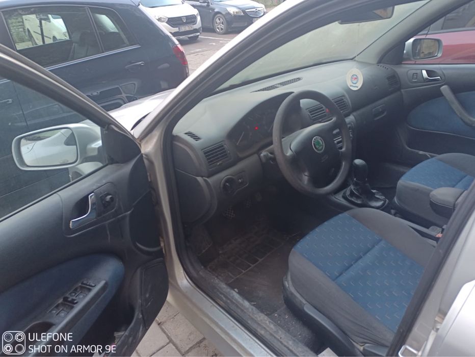 2 Octavia Skoda  2003,benzina 1,6 cu acte in regula,perfect functionala si inca o Skoda Octavia 2010 benzina 1,6 fara acte