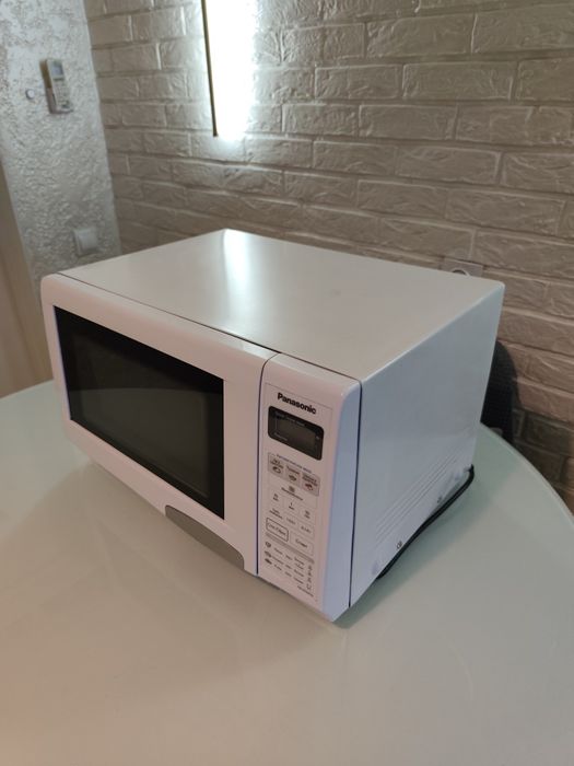 Микроволновая печь Panasonic NN-ST337W,
